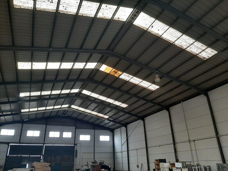 Industrial in Cáceres for sale - Building Photo - Image 2 of 5