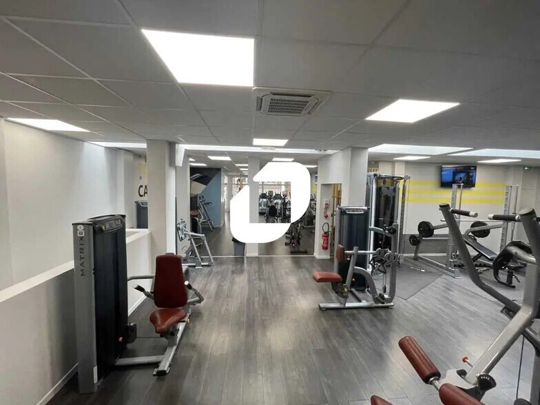 4 Rue Alfred De Musset, Malakoff for lease - Building Photo - Image 3 of 11