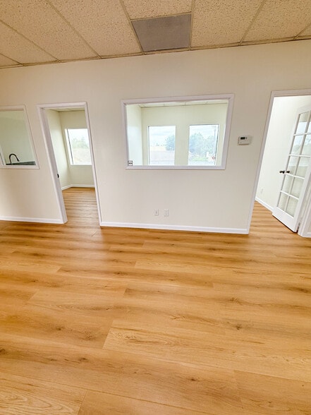 14151 Newport Ave, Tustin, CA for lease - Interior Photo - Image 3 of 15