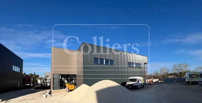 Flex in Venelles for lease - Building Photo - Image 1 of 8