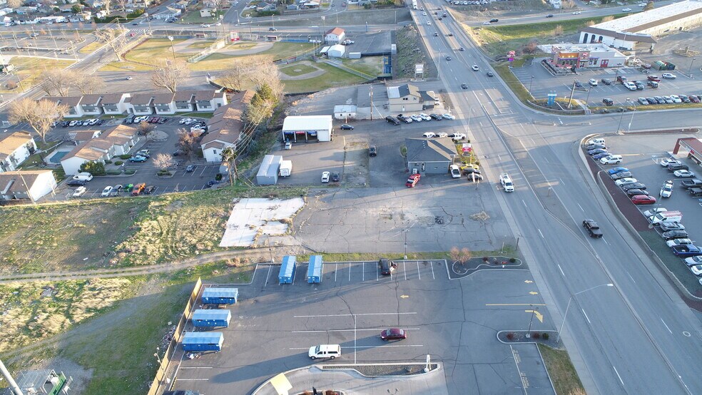 115 S Ely St, Kennewick, WA for sale - Building Photo - Image 2 of 5