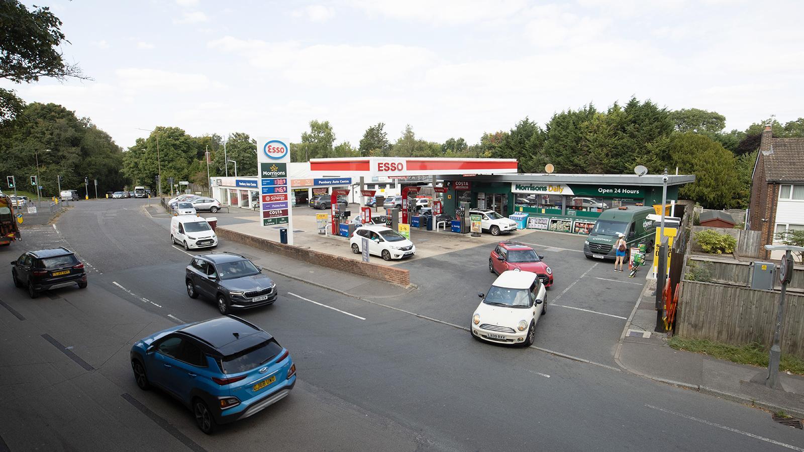 68 High St, Pembury for sale Building Photo- Image 1 of 7