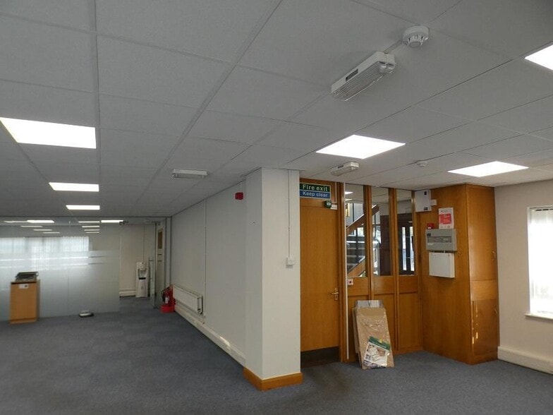 Keighley Rd, Skipton for lease - Building Photo - Image 3 of 15