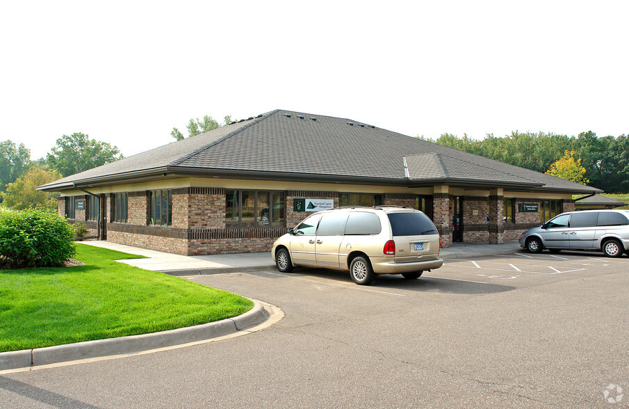 8945 Highway 5, Lake Elmo, MN for sale - Primary Photo - Image 1 of 1