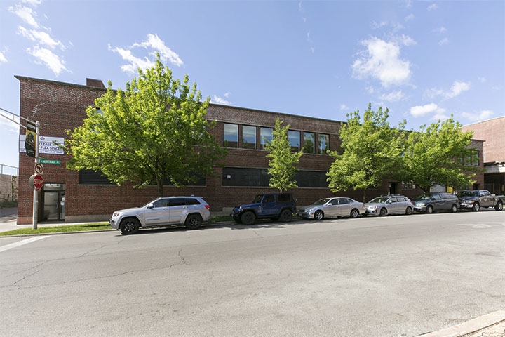 1801 W Berteau Ave, Chicago, IL for lease Primary Photo- Image 1 of 39