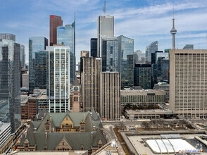 390 Bay St, Toronto, ON - aerial  map view