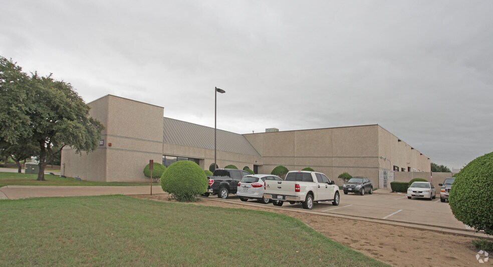2522 109th St, Grand Prairie, TX for sale - Building Photo - Image 1 of 1