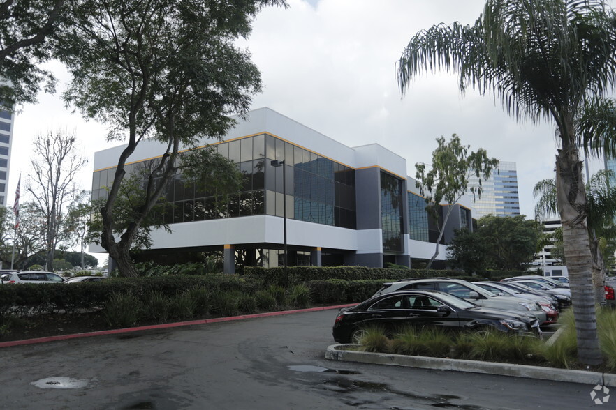 201 Continental Blvd, El Segundo, CA for lease - Building Photo - Image 3 of 6