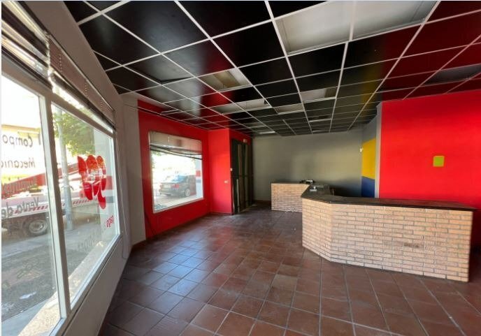 Retail in Ponferrada, León for sale - Building Photo - Image 2 of 6
