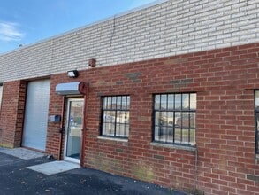 181 E Industry Ct, Deer Park, NY for lease Building Photo- Image 2 of 9