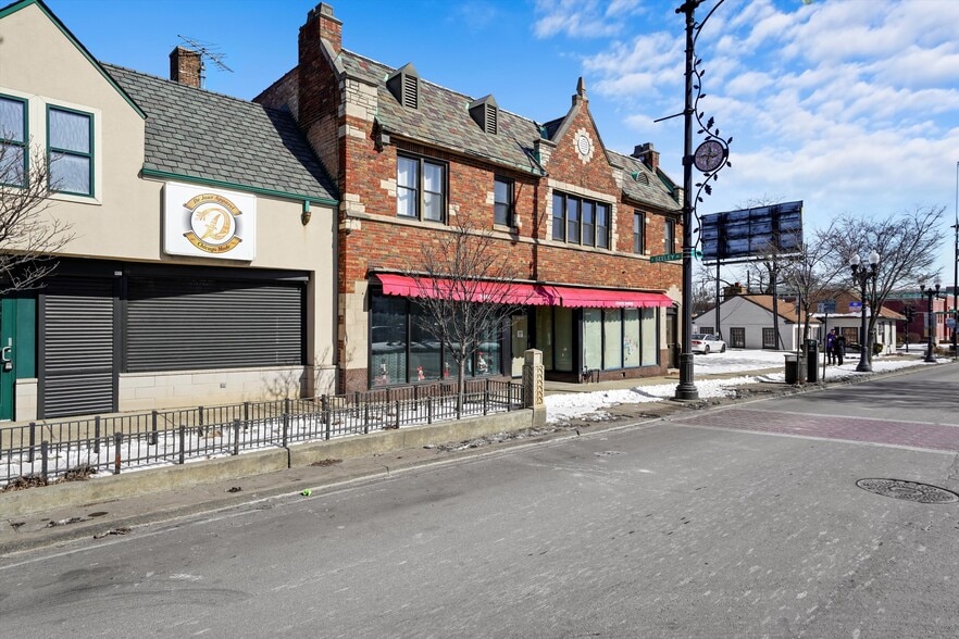 2022-2026 W 95th St, Chicago, IL for lease - Building Photo - Image 2 of 11