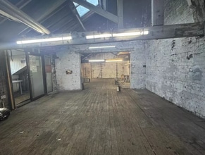 Farnham Rd, Bradford for lease Interior Photo- Image 2 of 7