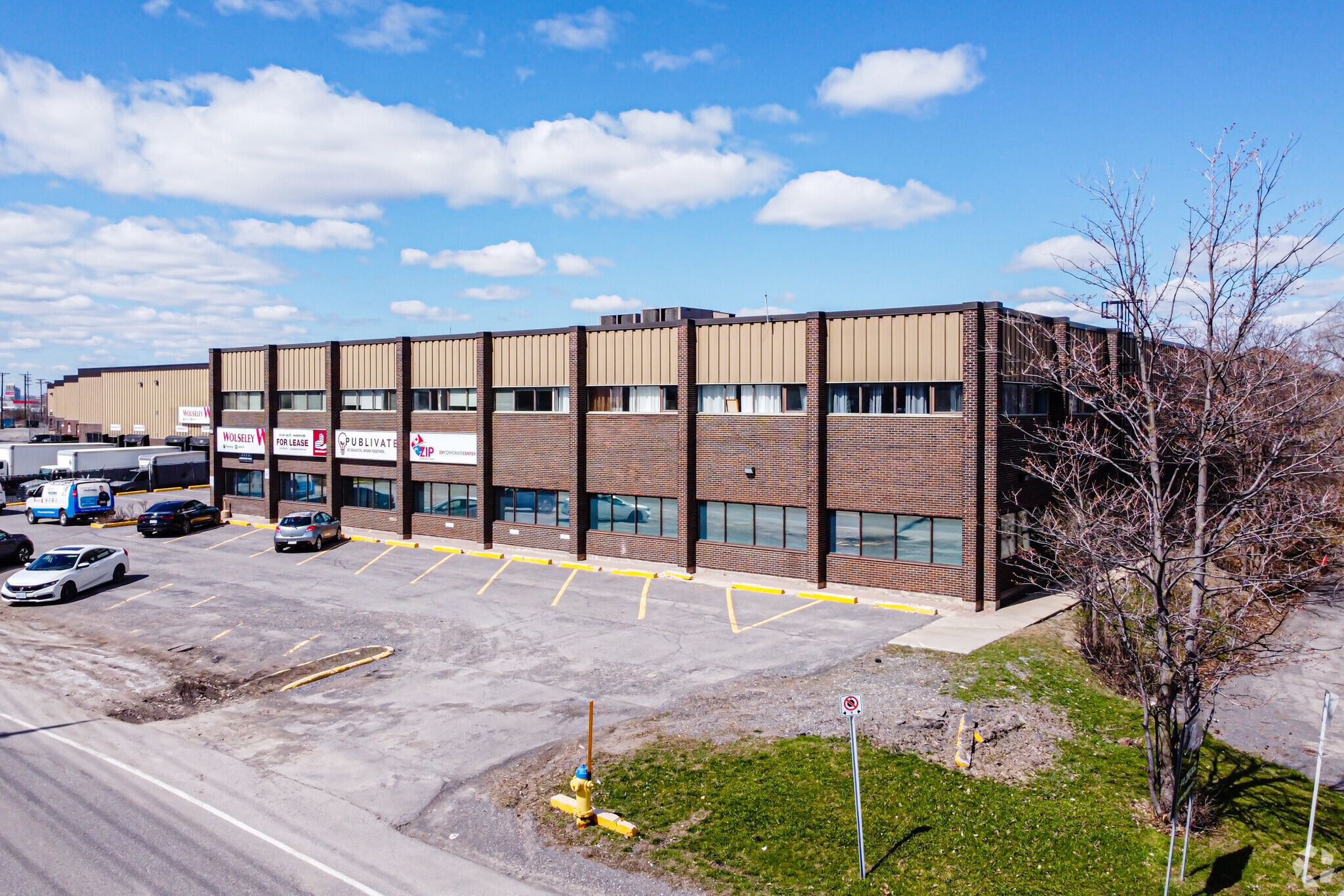2495 Lancaster Rd, Ottawa, ON for lease Primary Photo- Image 1 of 3