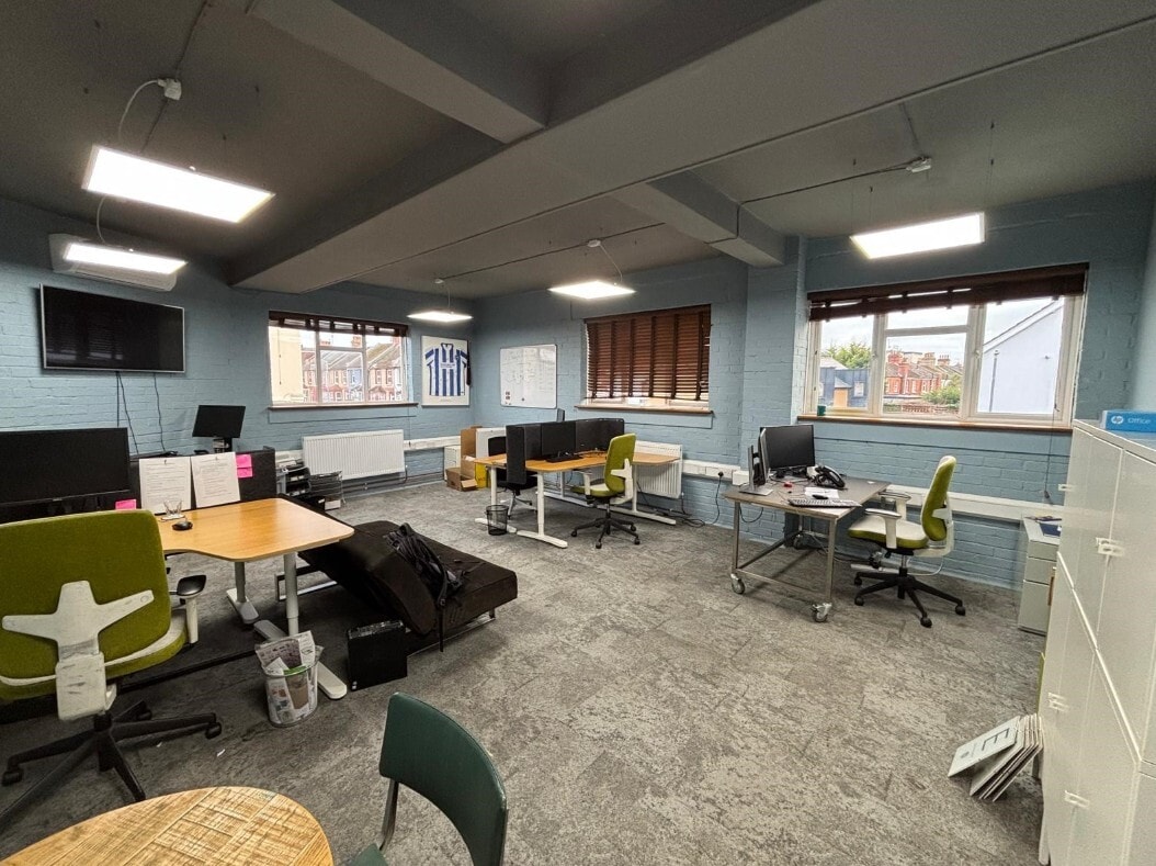 35A Vale Rd, Hove for lease Interior Photo- Image 1 of 3