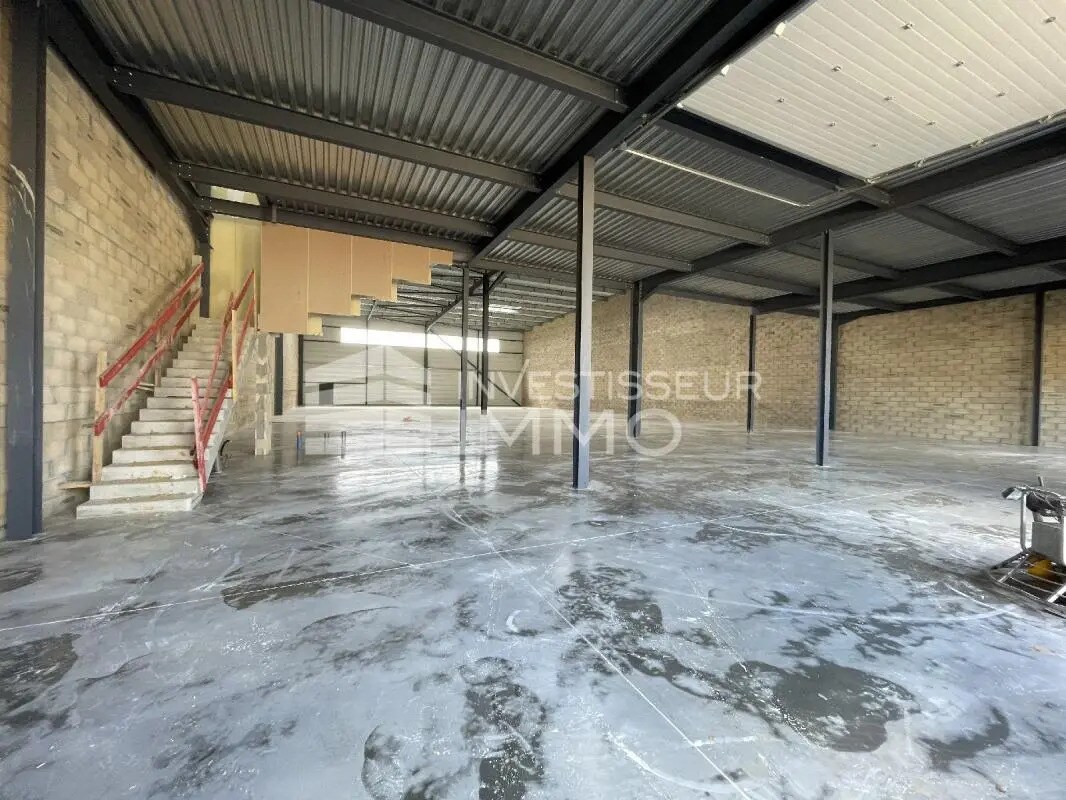 Flex in La Queue-en-Brie for lease Interior Photo- Image 1 of 5