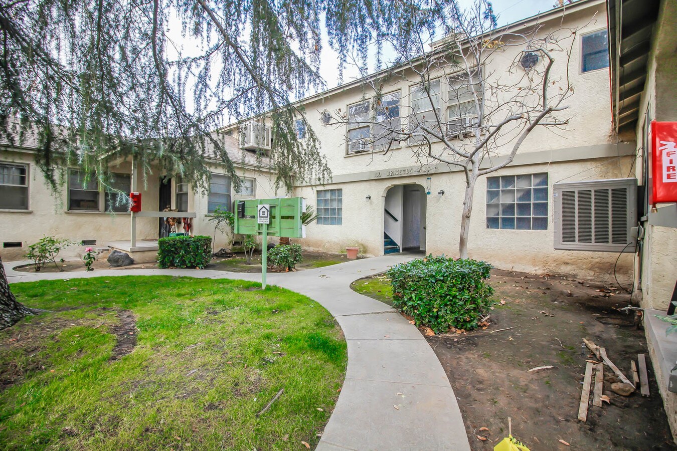 102 Brighton Way, Bakersfield, CA 93308