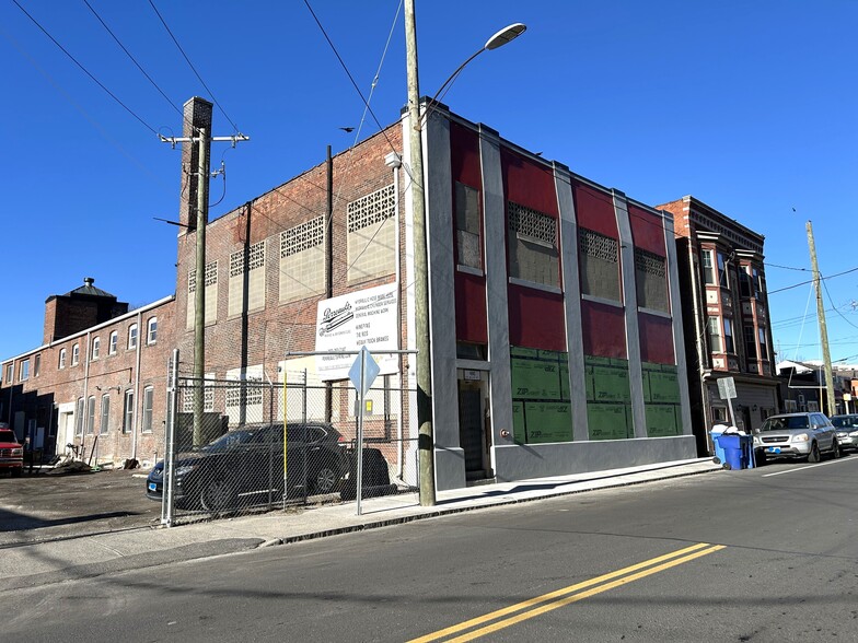 490 S Main St, Waterbury, CT for lease - Building Photo - Image 1 of 1