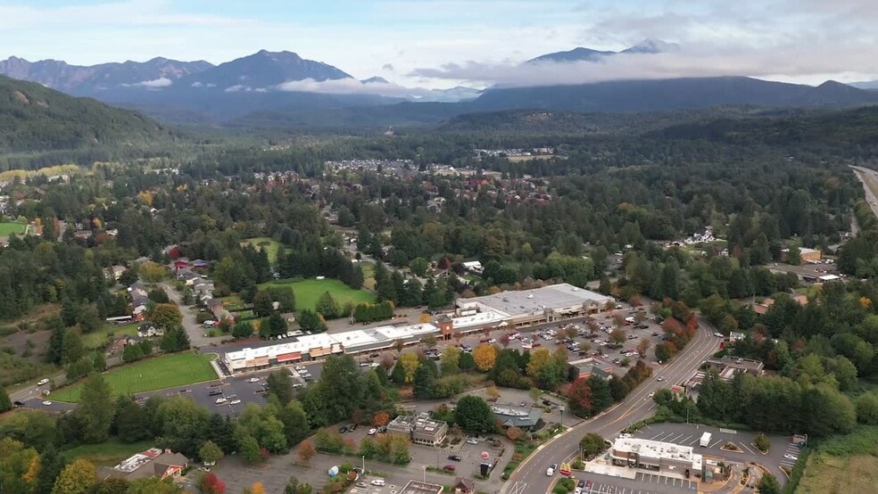426-726 SW Mt Si Blvd, North Bend, WA for lease - Commercial Listing Video - Image 2 of 10