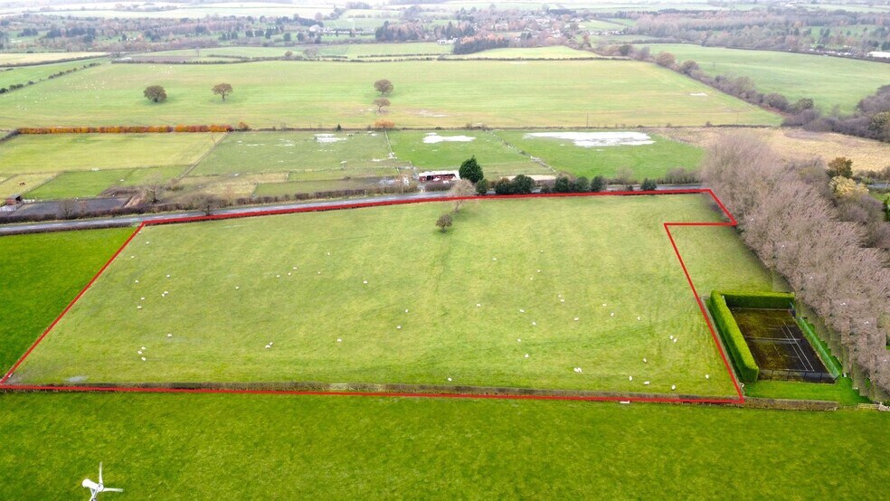 Tarn Lane, Leeds for sale - Primary Photo - Image 1 of 1