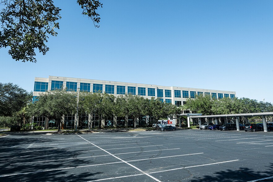 8517 Southpark Cir, Orlando, FL for lease - Building Photo - Image 3 of 8