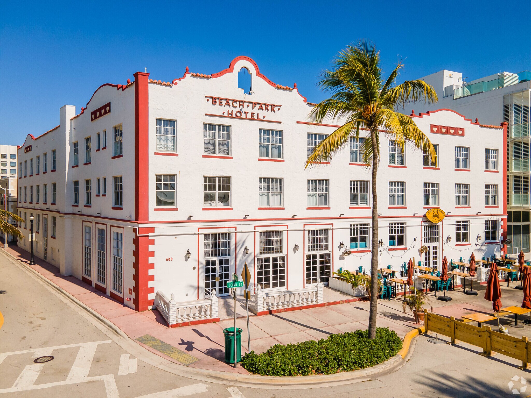 Ocean Drive Restaurant Space, Miami Beach, FL for sale Primary Photo- Image 1 of 1