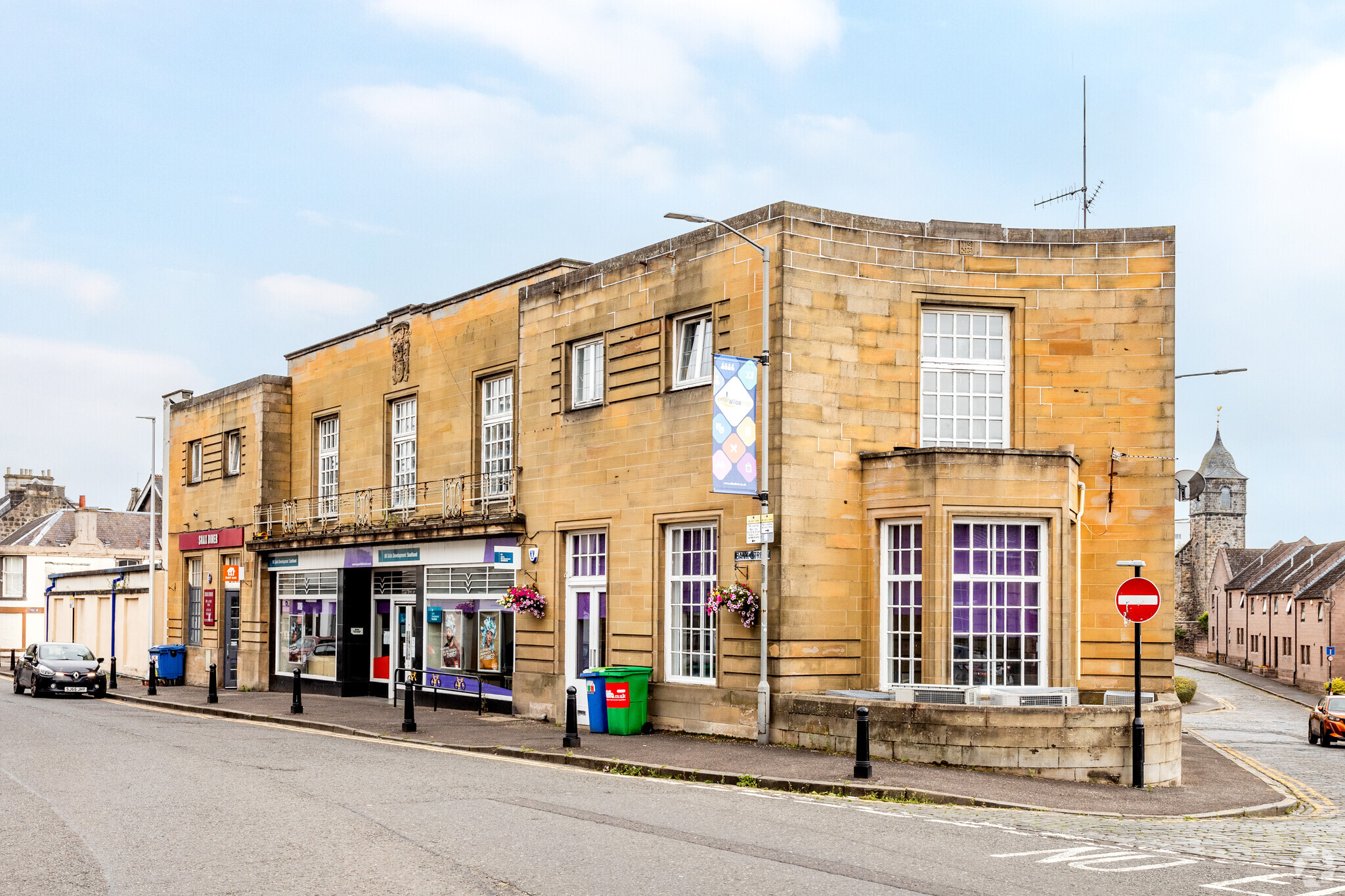 39-43 Bank St, Alloa for lease Primary Photo- Image 1 of 5