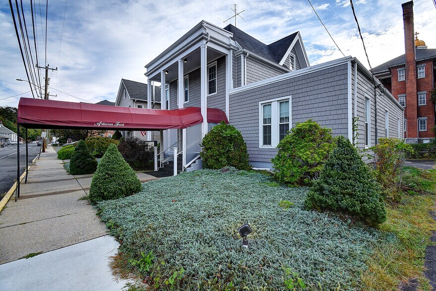 201 Meadow St, Naugatuck, CT for sale - Building Photo - Image 2 of 43