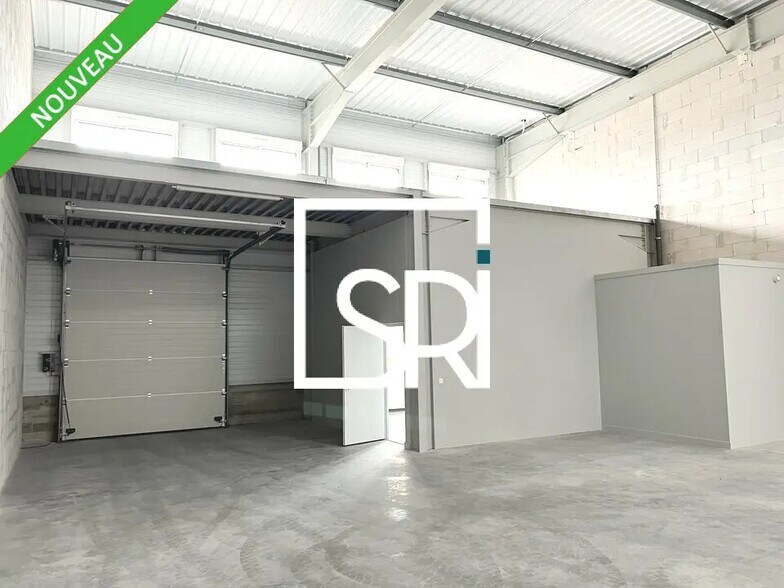 Office in Clermont-Ferrand for lease - Interior Photo - Image 2 of 12