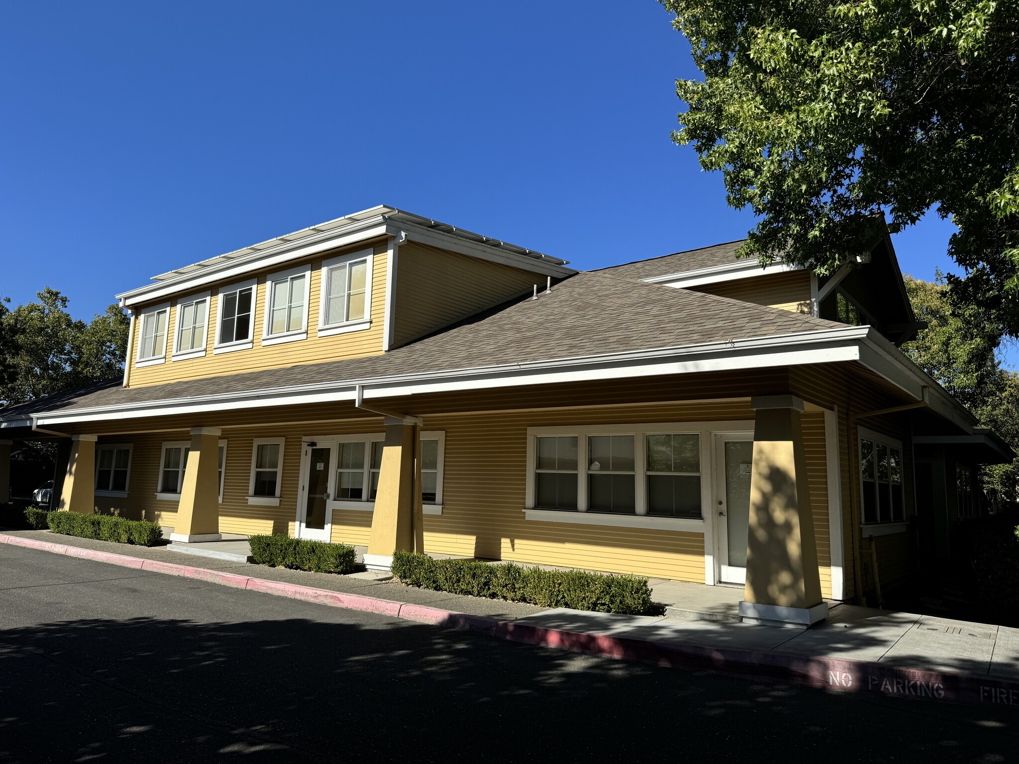 525 E Cotati Ave, Cotati, CA 94931 Freestanding Office Building for