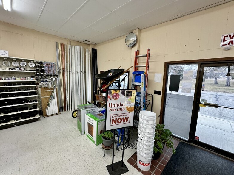 907 Atlantic Ave, Kerkhoven, MN 56252 Lamecker's General Store