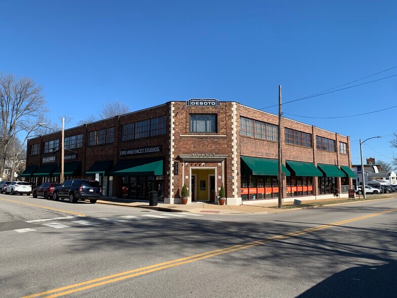 601609 E Lockwood Ave, Webster Groves, MO 63119