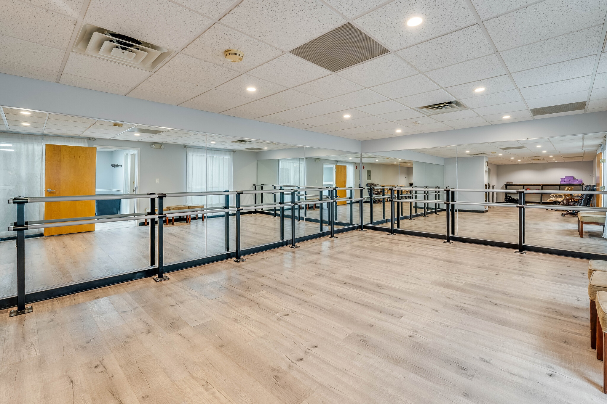 1 Elm Sq, Andover, MA for lease Building Photo- Image 1 of 18