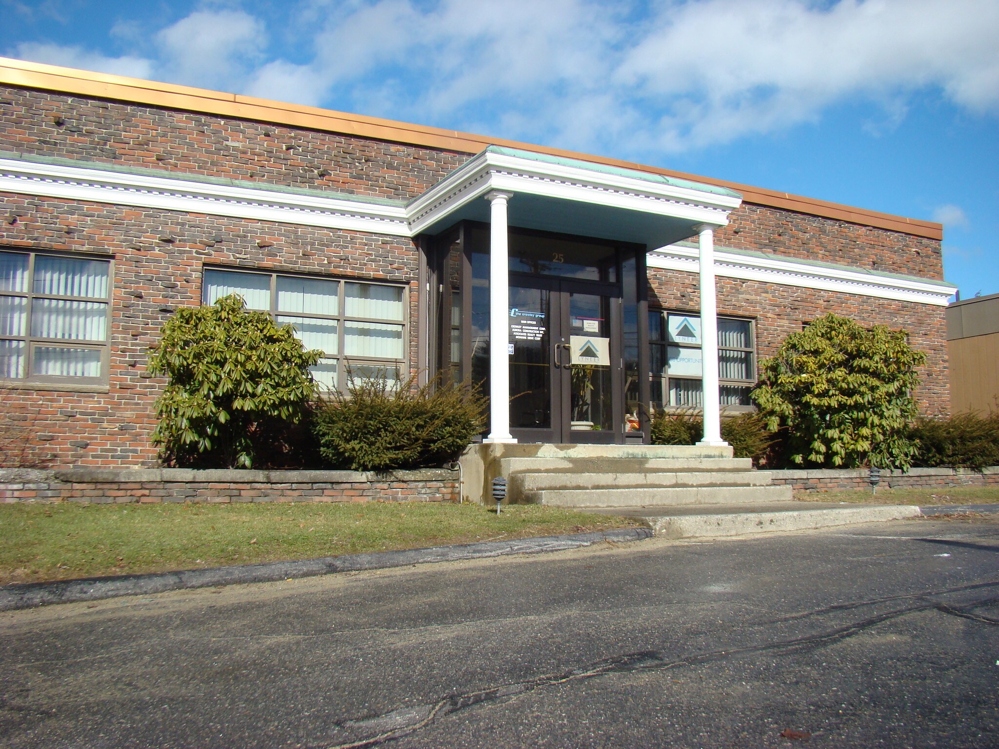 25 Mohawk Dr, Leominster, MA for sale Primary Photo- Image 1 of 1