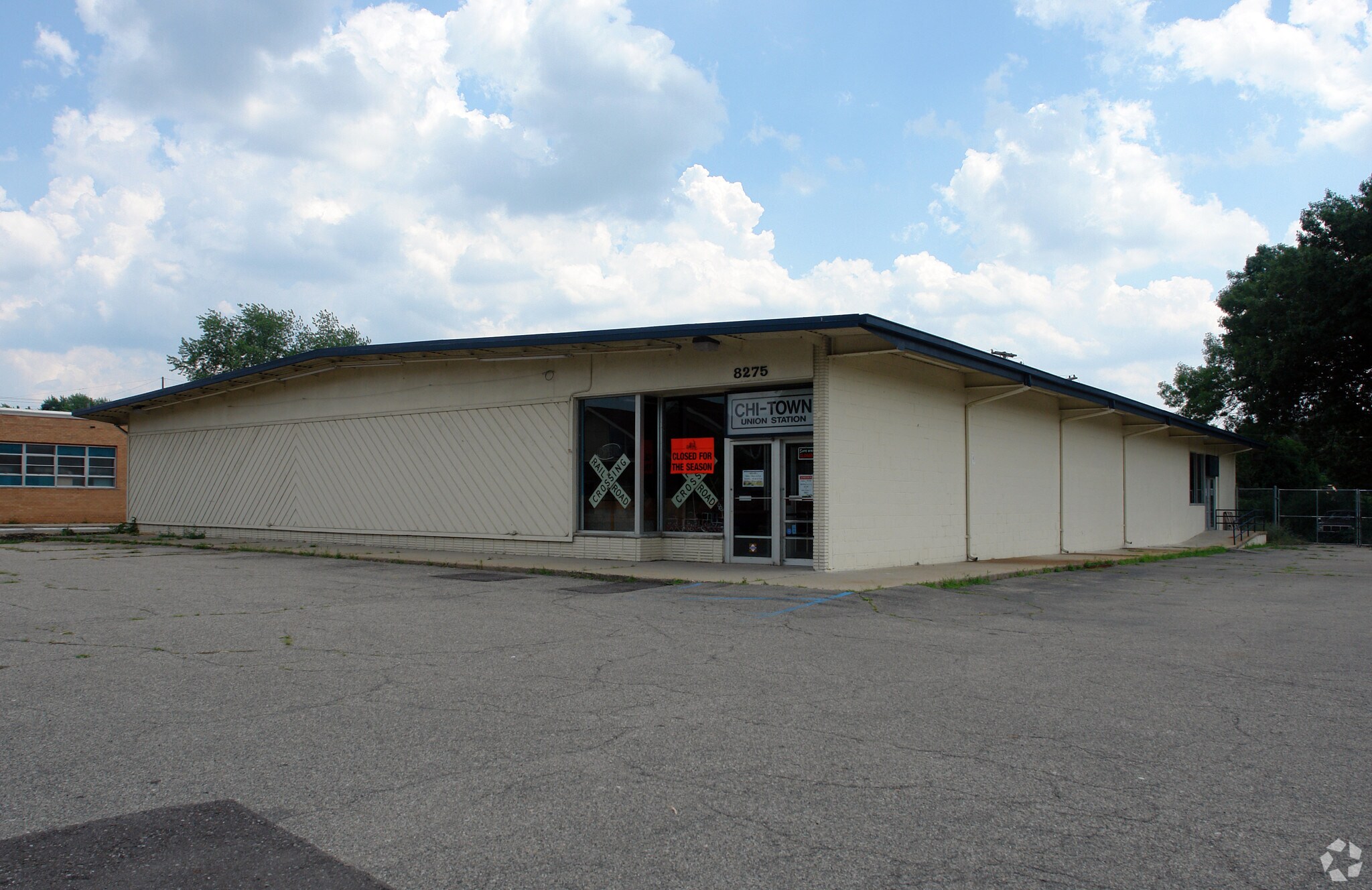 8275 Cooley Lake Rd, Commerce Township, MI for sale Primary Photo- Image 1 of 1