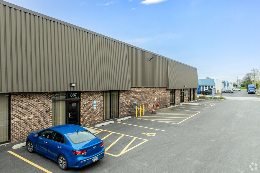 887-895 Sivert Dr, Wood Dale, IL for lease - Building Photo - Image 3 of 5