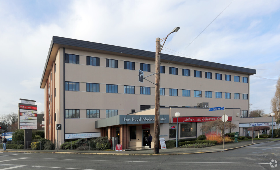 1900 Richmond Ave, Victoria, BC for lease - Building Photo - Image 2 of 4