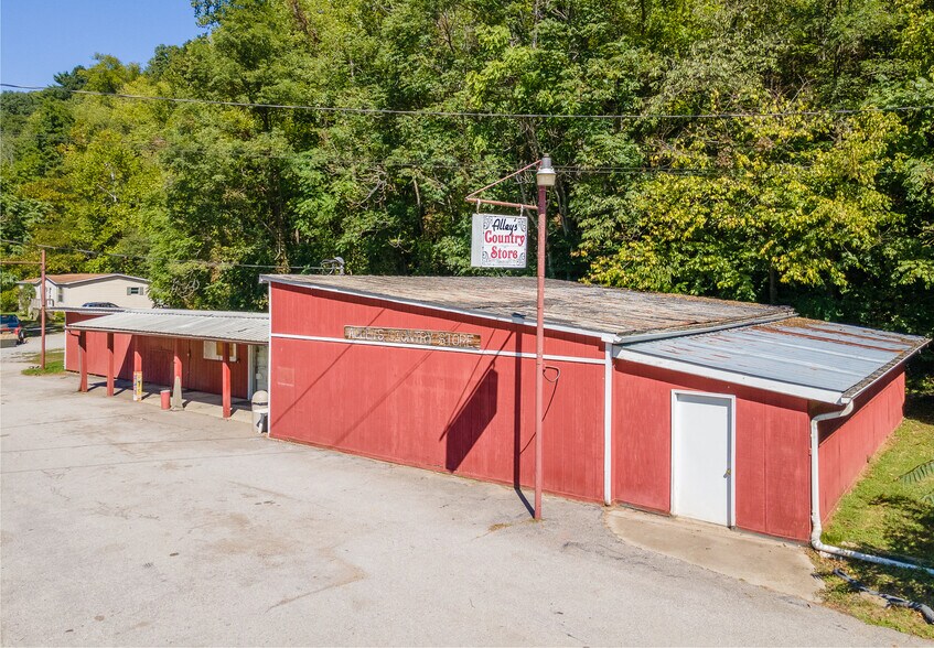 1790 Alleghany Spring Rd, Shawsville, VA 24162
