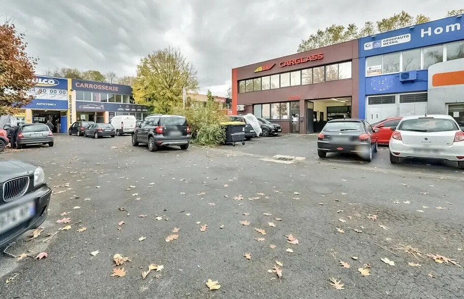 Flex in Torcy for lease - Building Photo - Image 3 of 5
