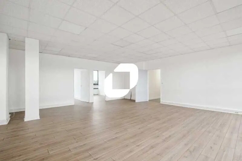 Office in Sarcelles for lease - Interior Photo - Image 3 of 10