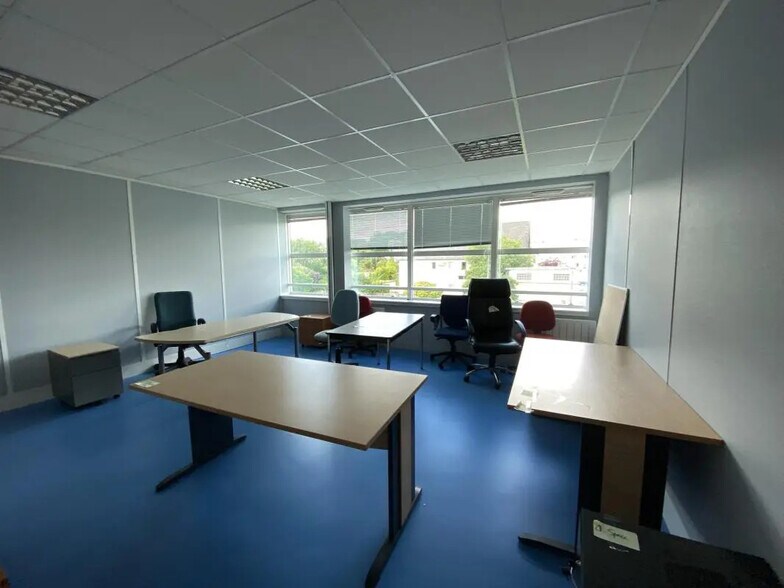 Office in Rennes for lease - Building Photo - Image 3 of 13