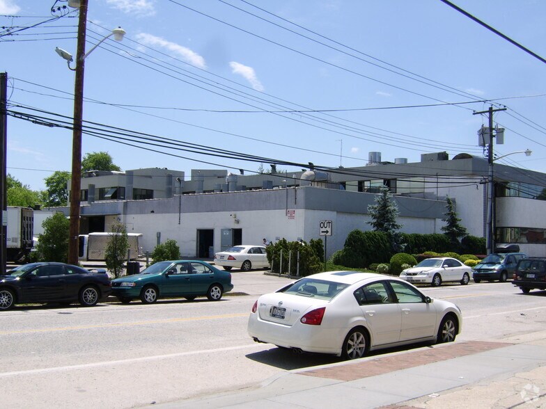 2525 Long Beach Rd, Oceanside, NY for sale - Primary Photo - Image 1 of 1