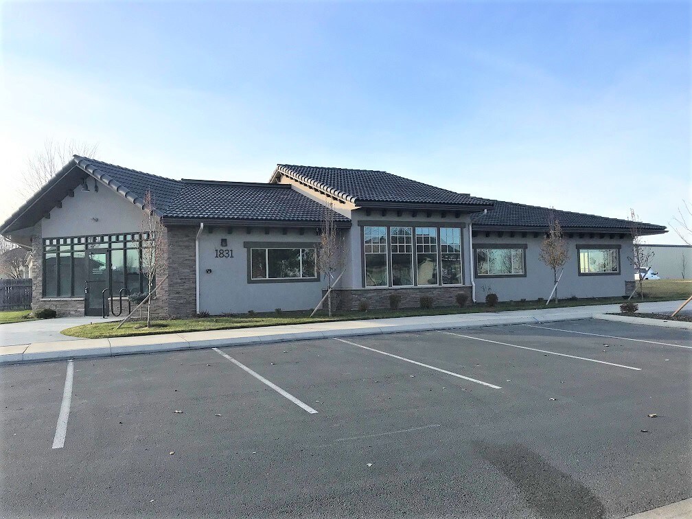 1831 E Overland Rd, Meridian, ID 83642