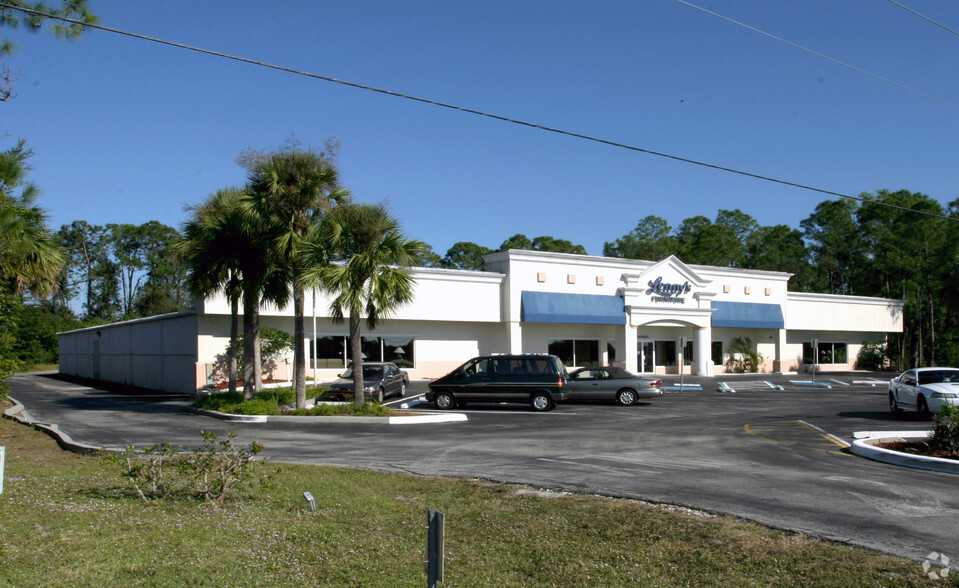 10001 Tamiami Trl E, Naples, FL for lease - Building Photo - Image 2 of 4