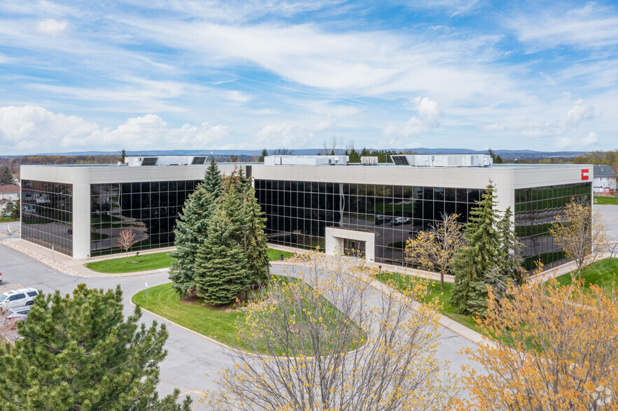 350 Terry Fox Dr, Ottawa, ON for lease - Building Photo - Image 1 of 4