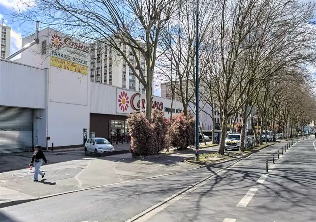 Retail in Pantin for lease Building Photo- Image 1 of 8