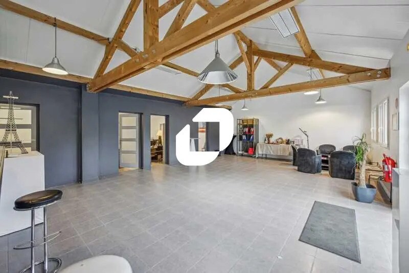 Flex in Clairefontaine-en-Yvelines for sale - Building Photo - Image 2 of 26