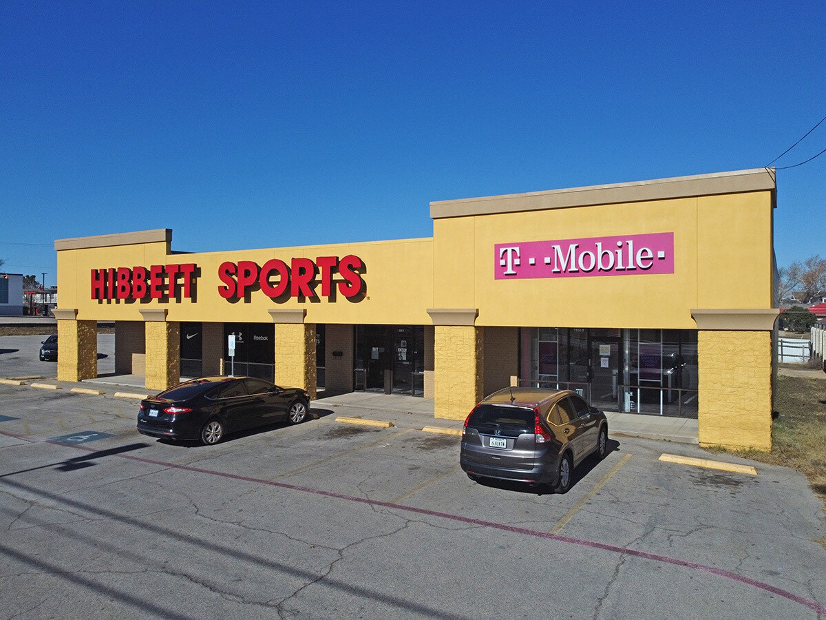 1502 W Henderson St, Cleburne, TX for sale Building Photo- Image 1 of 1