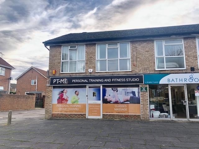 1-5 Windmill Para, Widmer End for sale Building Photo- Image 1 of 1