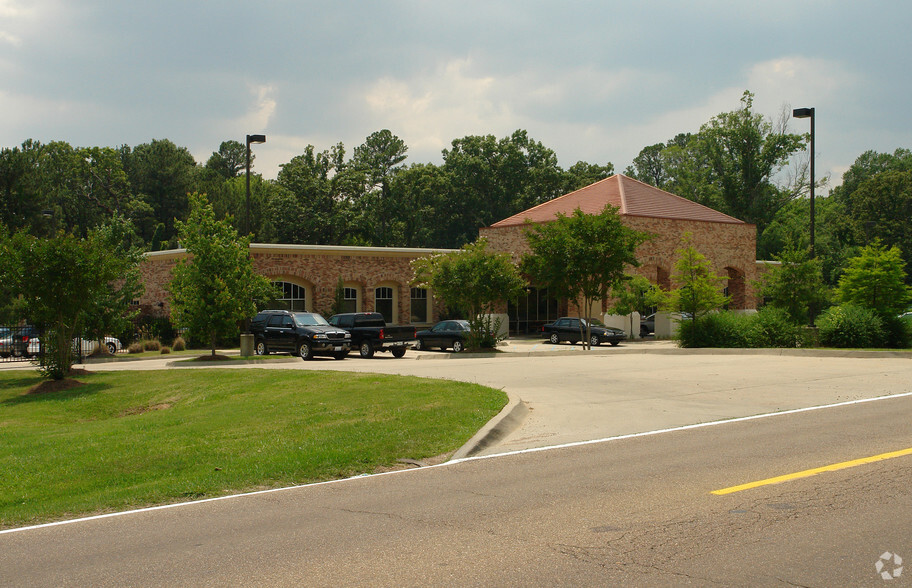 571 Beasley Rd, Jackson, MS for lease - Building Photo - Image 2 of 2