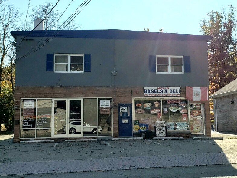 93 Main St, Bloomingdale, NJ 07403